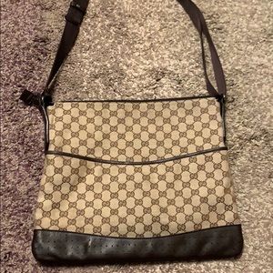 GUCCI CROSSBODY